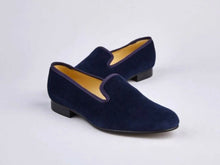 Load image into Gallery viewer, R P ROBES / SMOKING JACKETS / PAJAMAS / MEN / WOMEN / PURE LUXURY CASHMERE MADE IN ENGLAND / 30 COLORS / CUSTOM BESPOKE HAND MADE / FROM