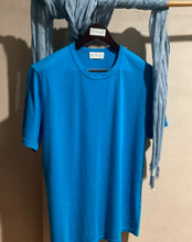 Load image into Gallery viewer, R P LUXURY T-SHIRT / CREW NECK / UNISEX / 100% SUPIMA COTTON GARMENT DYED / 14 CUSTOM COLORS / MADE IN CALIFORNIA / S TO XXX-L