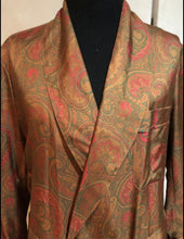 Load image into Gallery viewer, R P LUXURY SILK ROBE / MEDIUM - LARGE / HAND MADE IN ITALY / LIMITED EDITION PAISLEY DESIGN