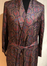 Load image into Gallery viewer, R P LUXURY SILK ROBE / MEDIUM - LARGE / HAND MADE IN AUSTRIA / LIMITED EDITION PAISLEY DESIGN