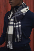 Load image into Gallery viewer, R P SCARF / PURE CASHMERE / MADE IN ENGLAND / WIDE SIZE / MEN / WOMEN