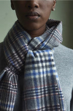 Load image into Gallery viewer, R P SCARF / PURE CASHMERE / MADE IN ENGLAND / WIDE SIZE / MEN / WOMEN