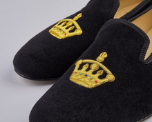 Load image into Gallery viewer, ENGLISH VELVET SHOES / BLACK VELVET WITH CREST / 7 DESIGNS / SIZE 6 TO 13