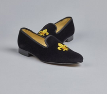Load image into Gallery viewer, ENGLISH VELVET SHOES / BLACK VELVET WITH CREST / 7 DESIGNS / SIZE 6 TO 13
