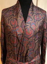 Load image into Gallery viewer, R P LUXURY SILK ROBE / MEDIUM - LARGE / HAND MADE IN AUSTRIA / LIMITED EDITION PAISLEY DESIGN