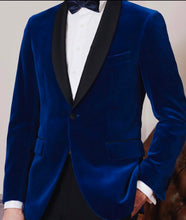 Load image into Gallery viewer, R P IVORY DINNER JACKET / LORO PIANA / WOOL / CASHMERE / CUSTOM BESPOKE / MADE TO MEASURE / MADE TO ORDER / ALL STYLES, DESIGNS &amp; SIZES / FABRICS MADE IN ITALY &amp; ENGLAND / FROM
