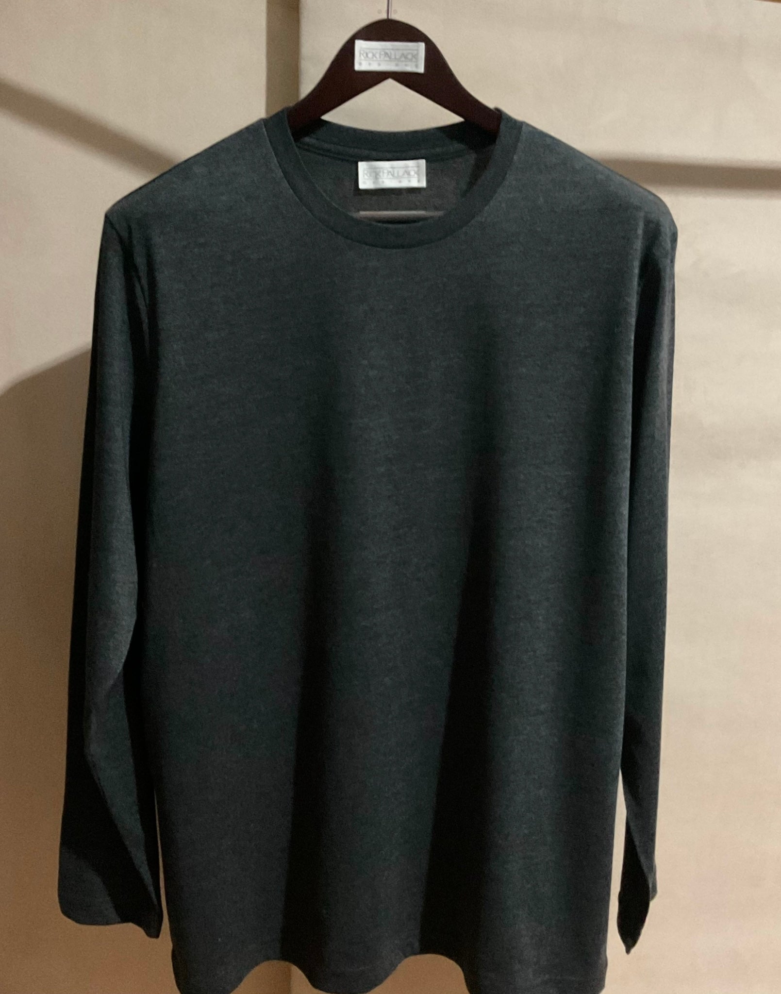 R P LUXURY T-SHIRT / CREW NECK / LONG SLEEVE / UNISEX / 100% COTTON / 5 COLORS / MADE IN CALIFORNIA / S TO XXX-L