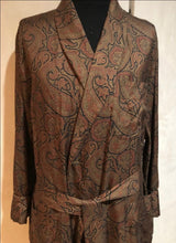 Load image into Gallery viewer, R P LUXURY SILK ROBE / MEDIUM - LARGE / HAND MADE IN ITALY / LIMITED EDITION PAISLEY DESIGN

