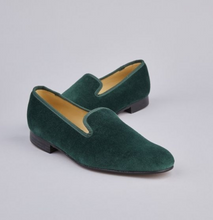Load image into Gallery viewer, ENGLISH VELVET SHOES / GREEN VELVET / 6 COLORS / SIZE 6 TO 13

