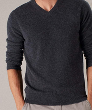 Load image into Gallery viewer, MENS V-NECK 100% CASHMERE LUXURY SWEATER / 20 COLORS
